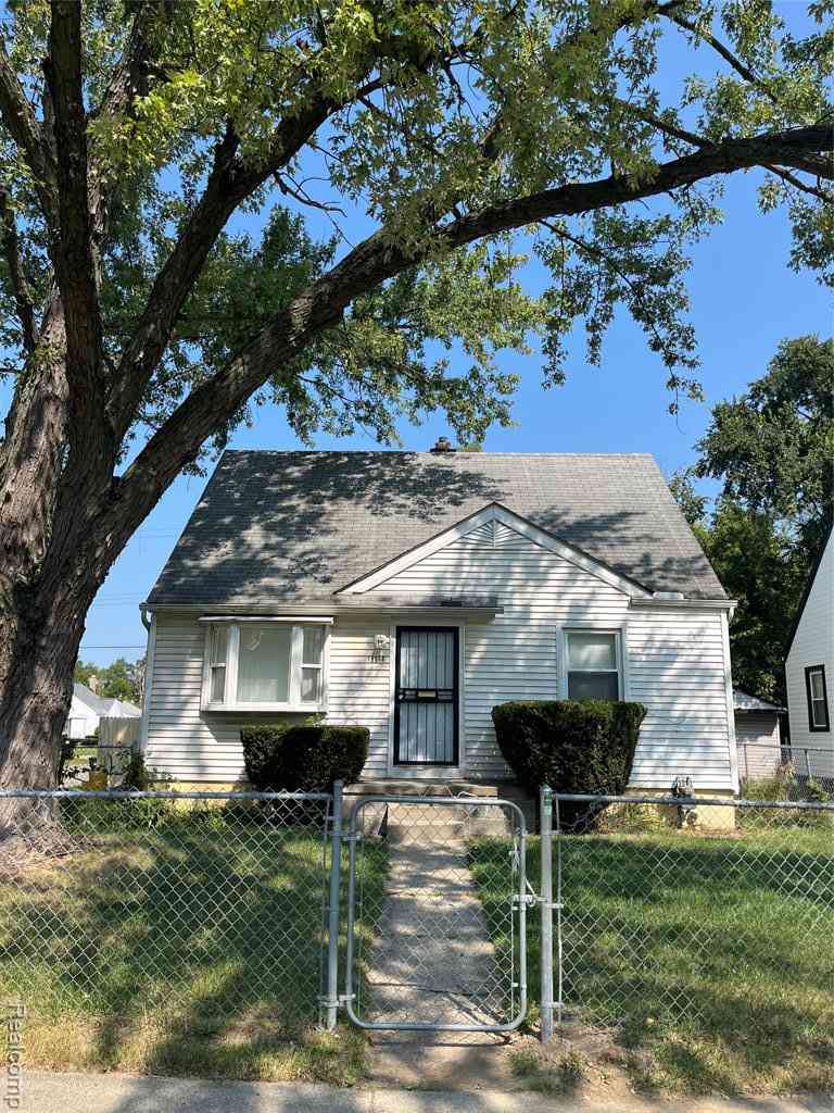 Homes For Sale - 19650 W Chicago Street <br/> Detroit, MI 48228