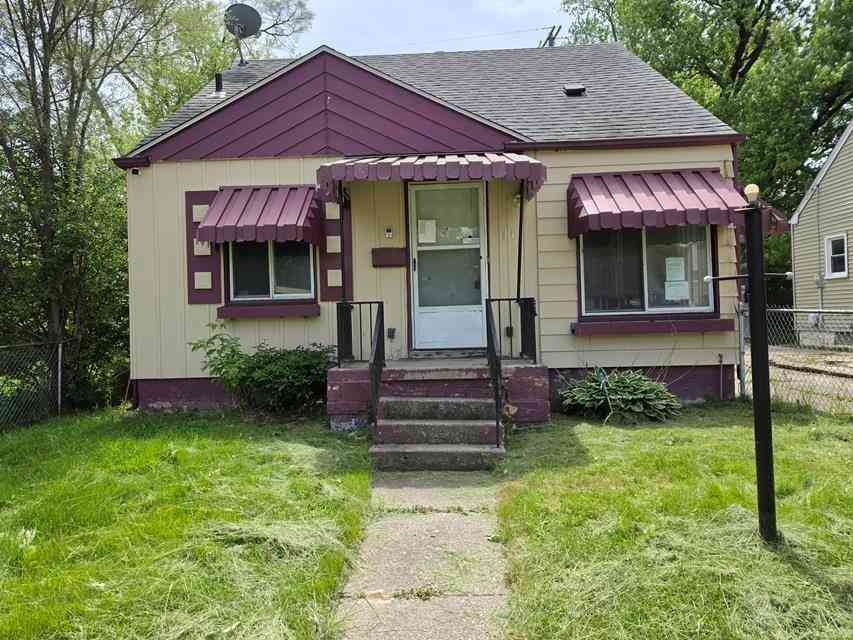 Homes For Sale - 318 E Philadelphia Boulevard <br/> Flint, MI 48505