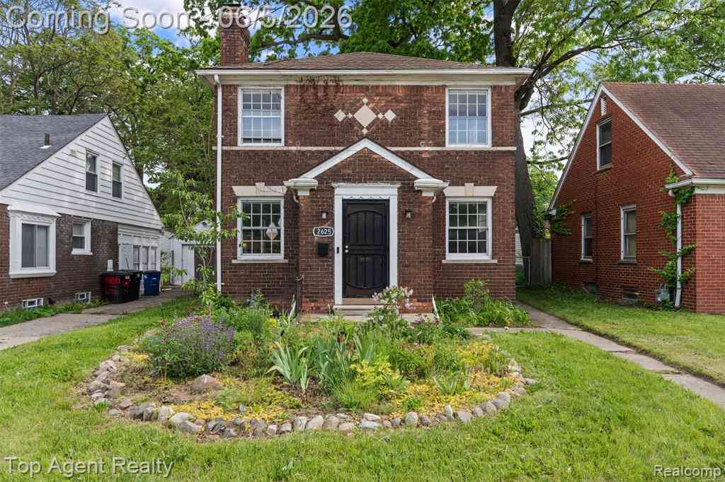 Homes For Sale - 2625 W 8 Mile Road <br/> Detroit, MI 48221