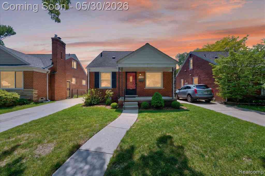 Homes For Sale - 21700 Trombly Street <br/> Saint Clair Shores, MI 48080
