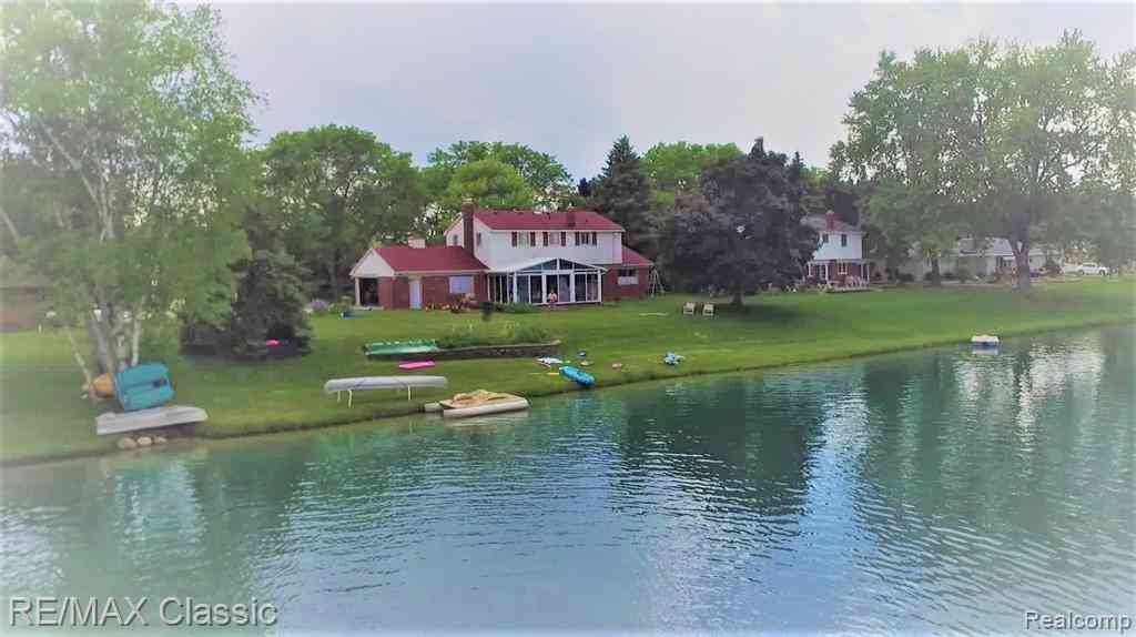 Homes For Rent - 1587 Three Lakes Drive <br/> Troy, MI 48085