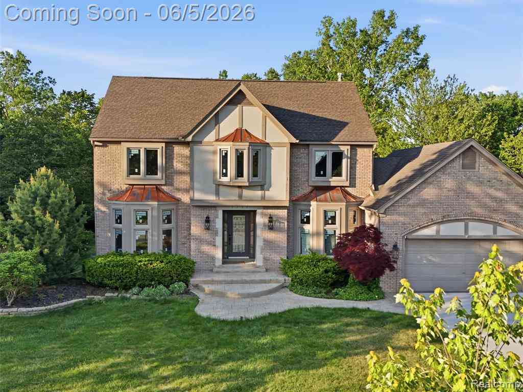 Homes For Sale - 1232 Bradbury Drive <br/> Troy, MI 48098