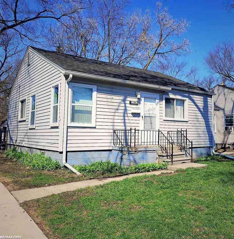 Homes For Sale - 21441 Atlantic Av Avenue <br/> Warren, MI 48091