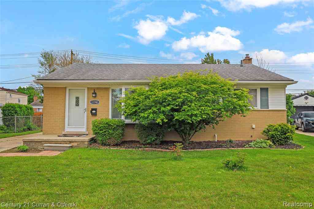 Homes For Sale - 31741 Lonnie Boulevard <br/> Westland, MI 48185