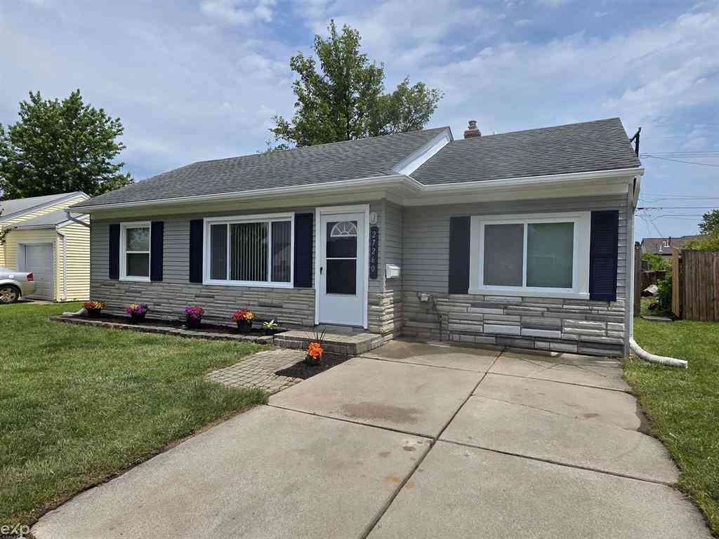 Homes For Sale - 27260 Woodmont Street <br/> Roseville, MI 48066