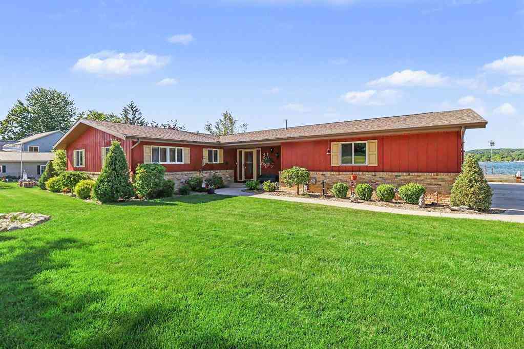 Homes For Sale - 4554 Crescent Beach Road <br/> Onekama, MI 49675