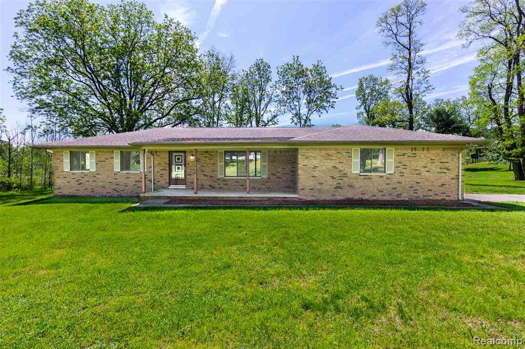 Homes For Sale - 2875 Auten Road <br/> Oakland County, Ortonville, MI 48462