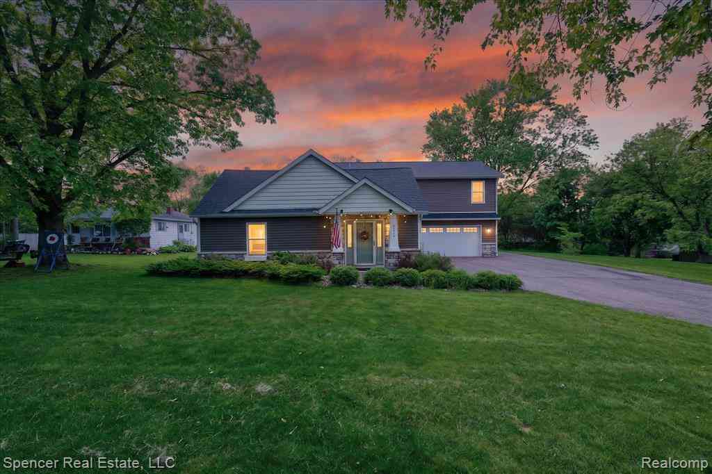 Homes For Sale - 6415 Sunnydale Road <br/> Clarkston, MI 48346