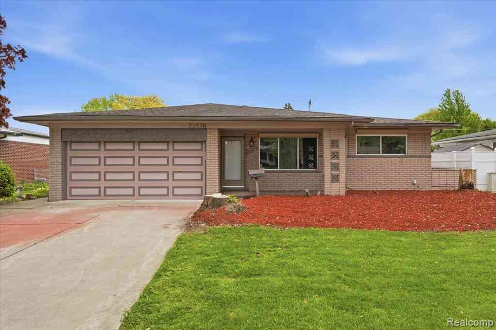 Homes For Sale - 33538 Somerset Drive <br/> Sterling Heights, MI 48312