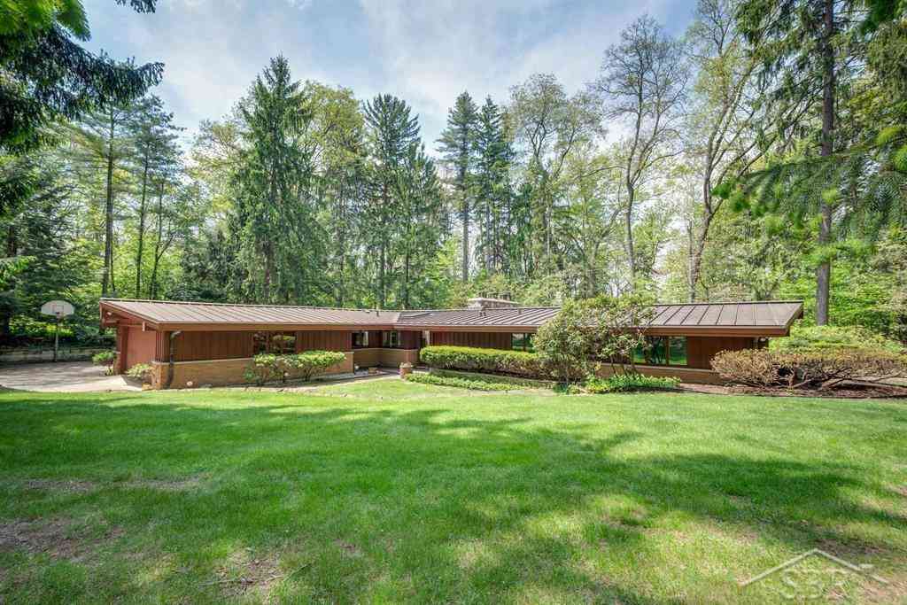 Homes For Sale - 1523 Blue Heron Drive <br/> Highland, MI 48357