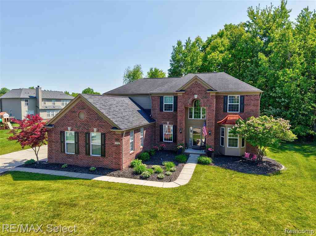 Homes For Sale - 6288 Opal Lane <br/> Grand Blanc, MI 48439