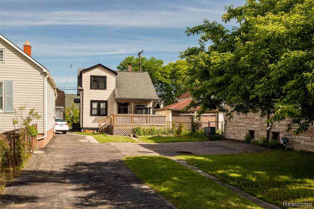Homes For Sale - 5045 Caniff Street <br/> Hamtramck, MI 48212