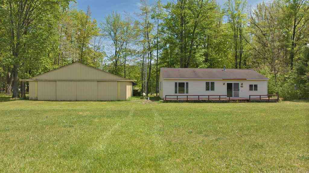Homes For Sale - 7768 S Airpark Road <br/> Weidman, MI 48893
