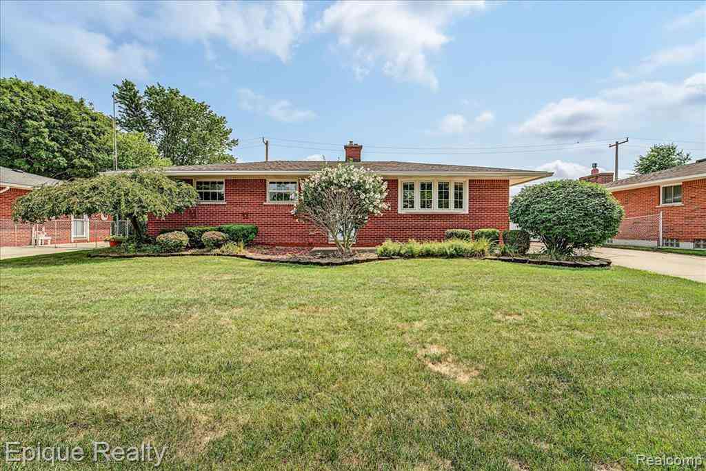 Homes For Sale - 29749 Ailanthus Drive <br/> Wayne County, Flat Rock, MI 48134