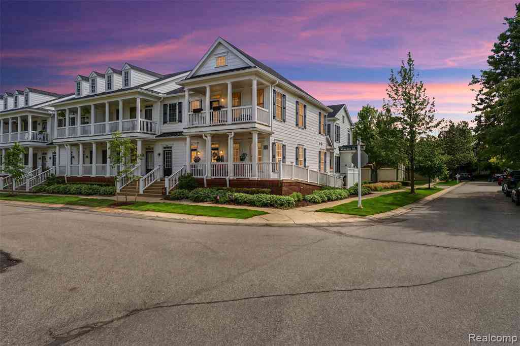 Condo For Sale - 50223 Monroe Street <br/> Canton, MI 48188
