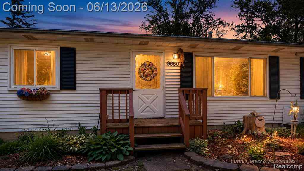 Homes For Sale - 9650 Woodland Court <br/> Ypsilanti, MI 48197
