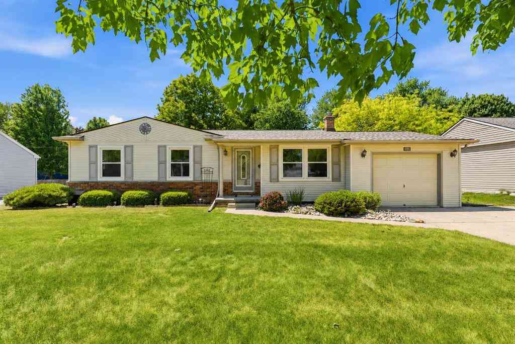 Homes For Sale - 604 Somerset Drive <br/> Flushing, MI 48433