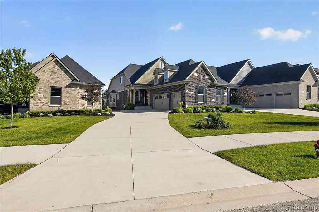 Homes For Sale - 8236 Stoney Creek Drive <br/> South Lyon, MI 48178