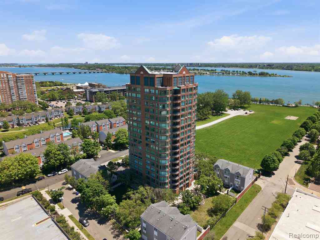 Condo For Sale - 3320 Spinnaker Lane <br/> Wayne County, Detroit, MI 48207