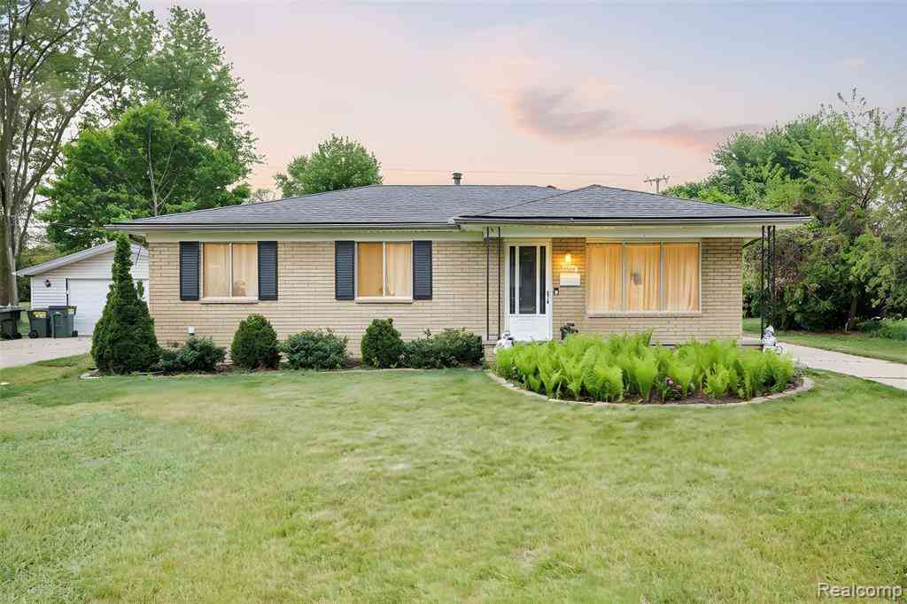 Homes For Sale - 8530 Canal Road <br/> Sterling Heights, MI 48314