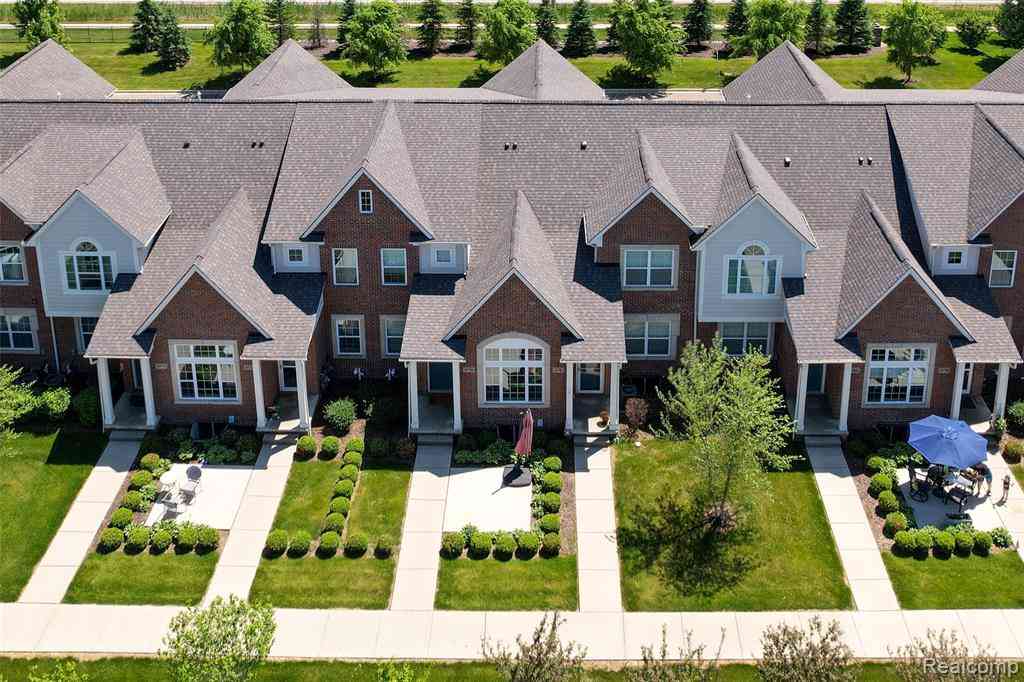 Condo For Sale - 45806 Aragon Lane <br/> Canton, MI 48187