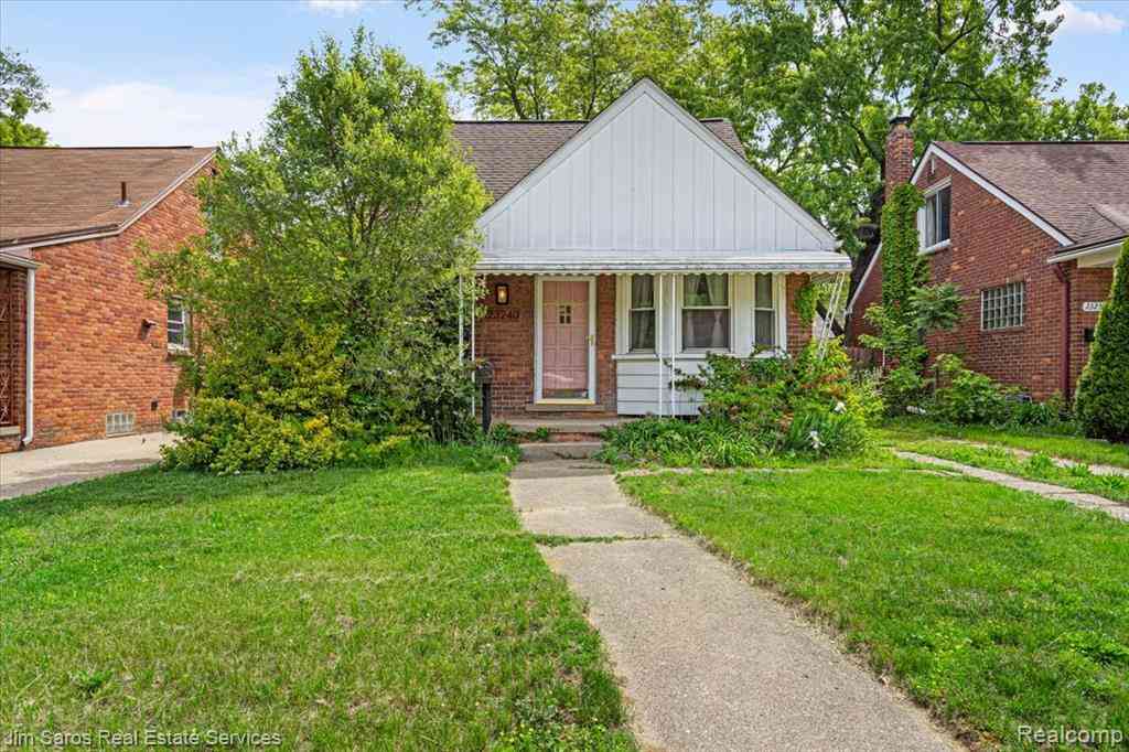 Homes For Sale - 23240 Forest Street <br/> Oakland County, Oak Park, MI 48237