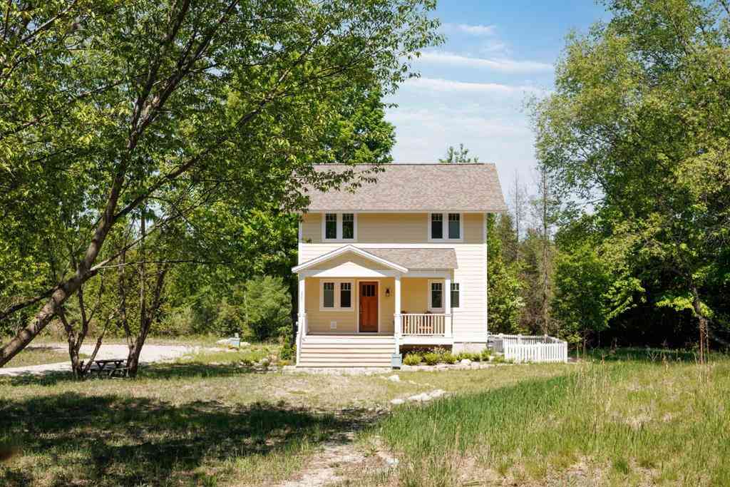 Homes For Sale - 220 W Harbor Highway <br/> Maple City, MI 49664