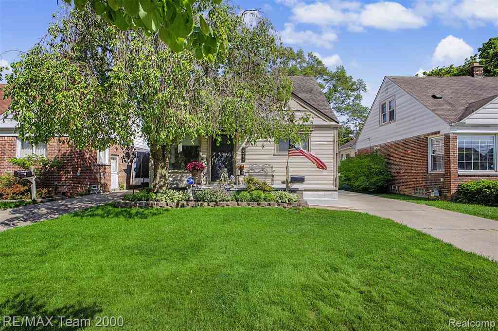 Homes For Sale - 3363 Raymond Avenue <br/> Dearborn, MI 48124