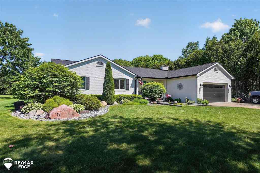 Homes For Sale - 2331 Valley Vista Drive <br/> Davison, MI 48423