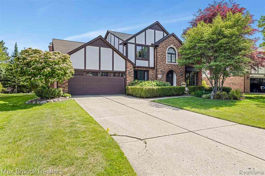 Homes For Sale - 2773 Winter Park Road <br/> Rochester, MI 48309