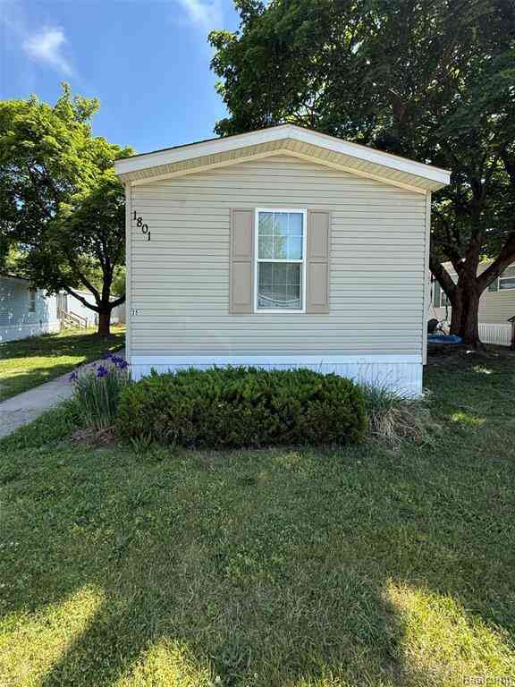 Homes For Sale - 1801 Hawk Drive  #35<br/> Kalamazoo, MI 49008
