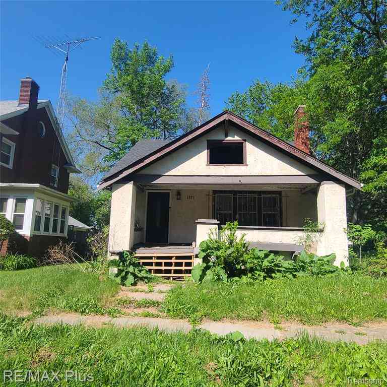 Homes For Sale - 1321 Kearsley Park Boulevard <br/> Flint, MI 48506