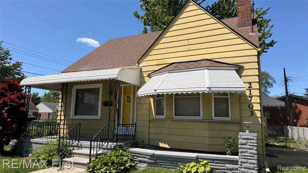 Homes For Sale - 21703 Cushing Avenue <br/> Eastpointe, MI 48021
