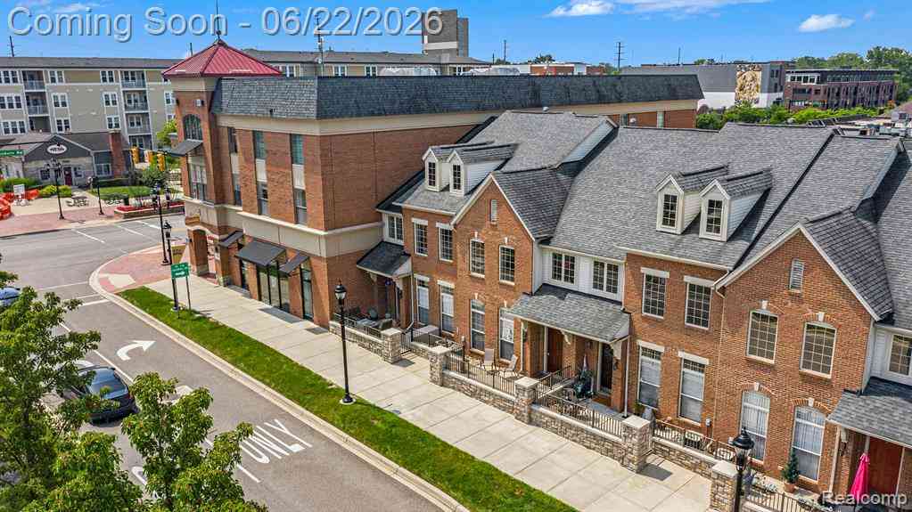 Condo For Sale - 11 N Squirrel Road <br/> Auburn Hills, MI 48326