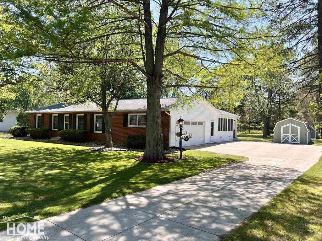 Homes For Sale - 1029 Center Street <br/> Owosso, MI 48867