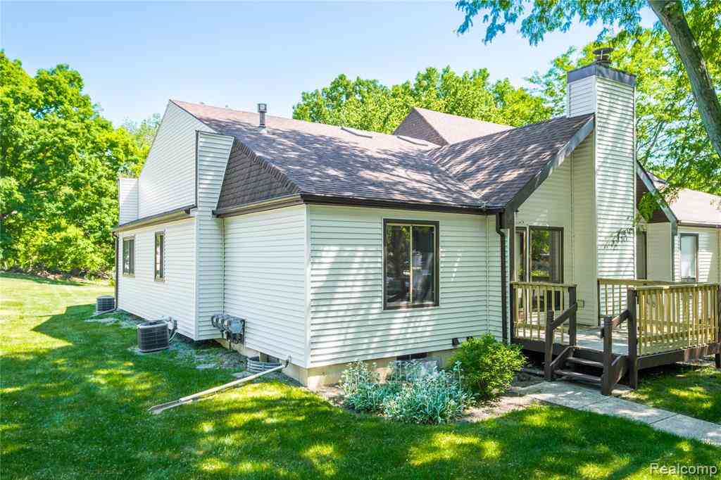 Condo For Sale - 2925 Staten Avenue  #6<br/> Lansing, MI 48910