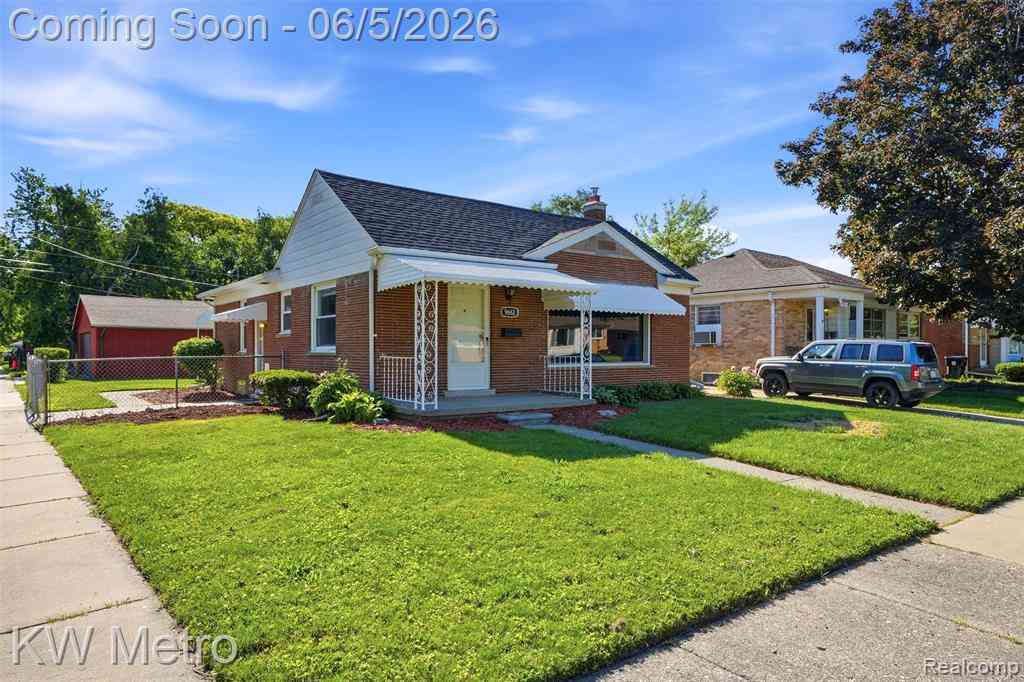 Homes For Sale - 9662 Berwyn  <br/> Redford, MI 48239