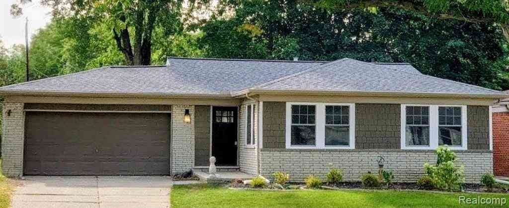 Homes For Rent - 14103 Blue Skies St.  <br/> Livonia, MI 48154