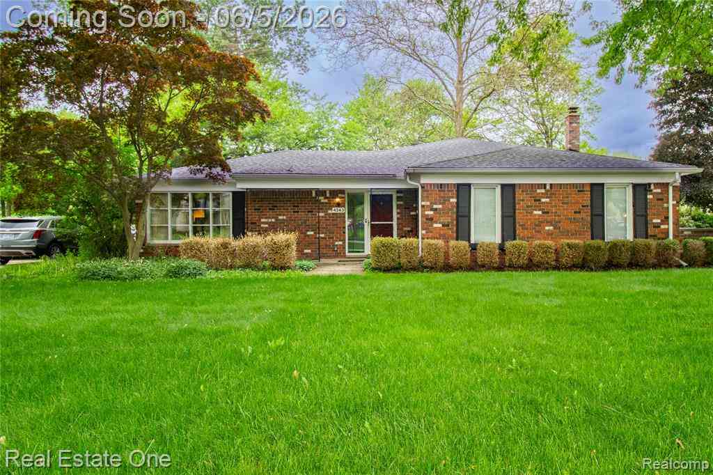 Homes For Sale - 4243 Frostwood Court <br/> Troy, MI 48098