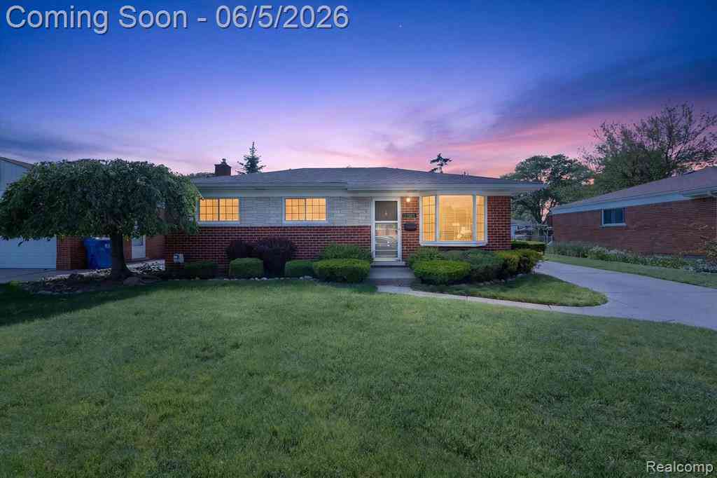Homes For Sale - 31561 Tecla Drive <br/> Warren, MI 48088