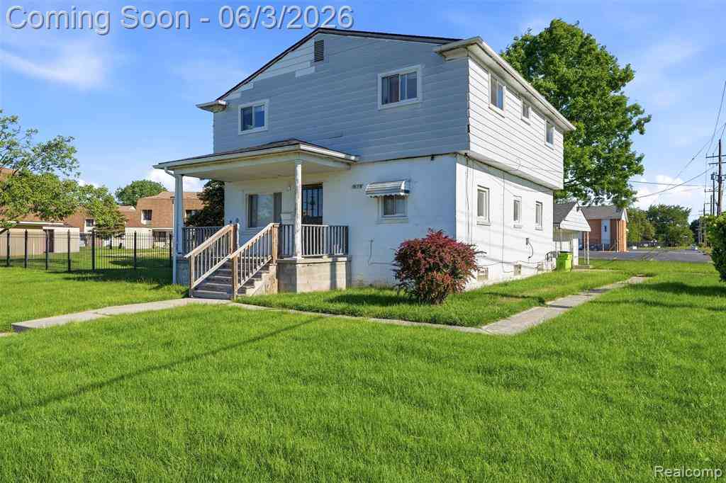 Homes For Sale - 1631 Clara Street <br/> Clinton Township, MI 48036