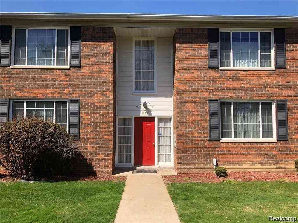 Condo For Rent - 25319 Shiawassee Circle  #102<br/> Southfield, MI 48033