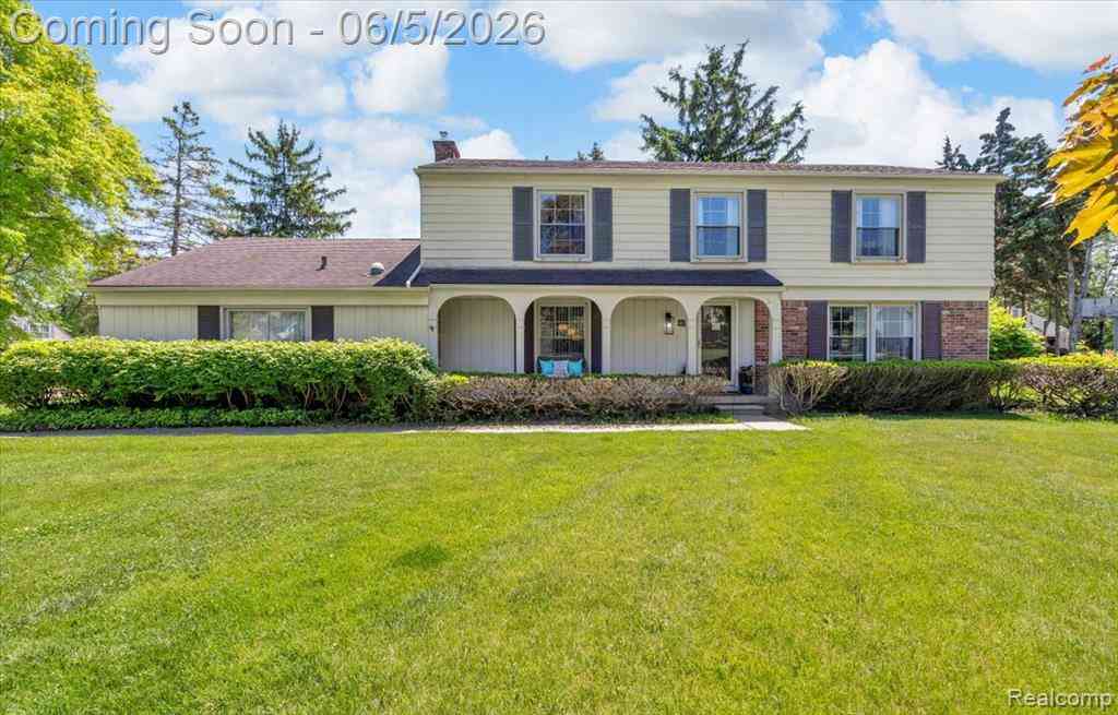 Homes For Sale - 4055 Old Dominion Drive <br/> West Bloomfield, MI 48323