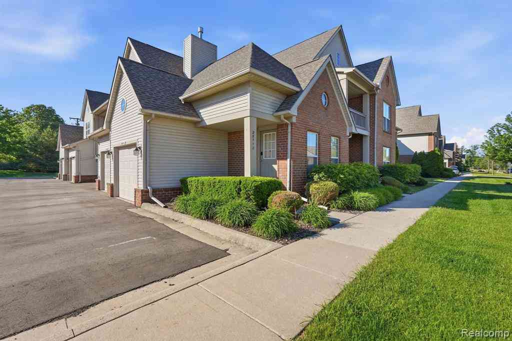 Condo For Sale - 28712 Sheffield Court <br/> New Baltimore, MI 48047