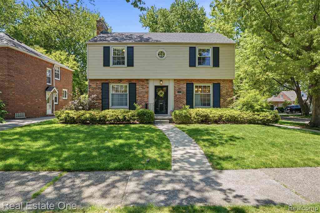 Homes For Sale - 448 Allard Avenue <br/> Grosse Pointe, MI 48236