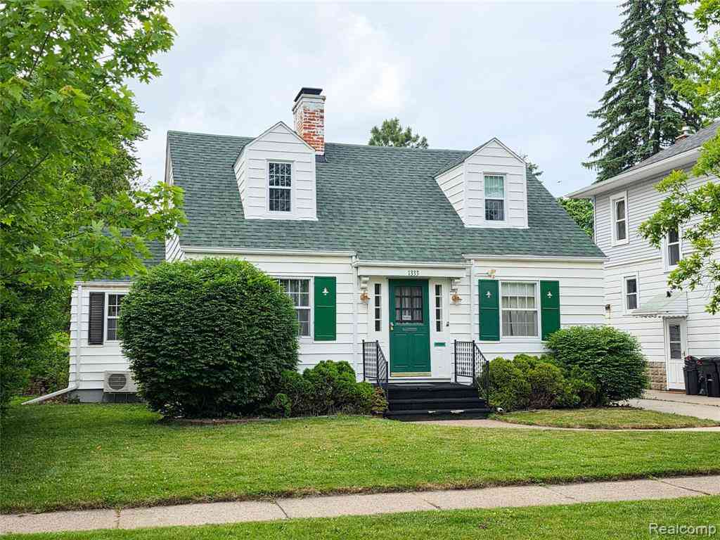 Homes For Sale - 1333 Court Street <br/> Port Huron, MI 48060