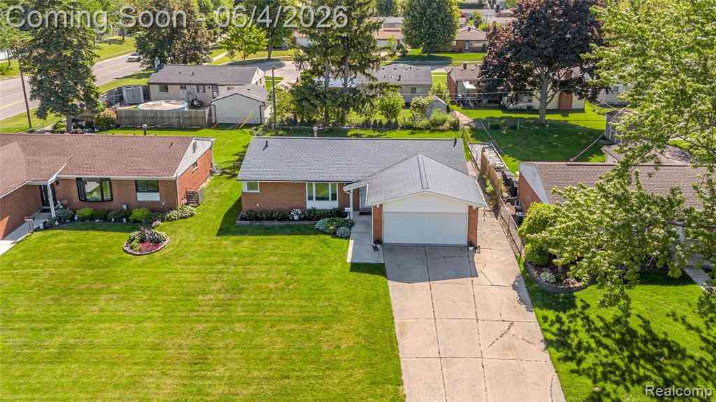 Homes For Sale - 38774 Covington Drive <br/> Sterling Heights, MI 48312