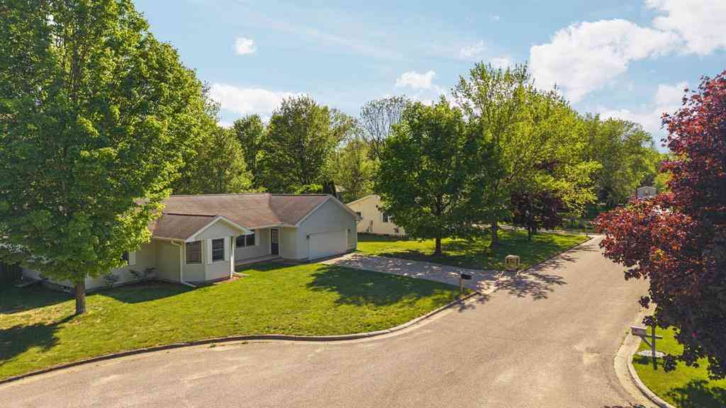 Homes For Sale - 2007 Kaylyn Drive <br/> Cadillac, MI 49601
