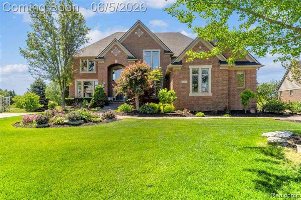 Homes For Sale - 2424 Pebble Beach Drive <br/> Oakland, MI 48363
