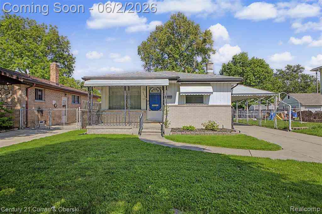 Homes For Sale - 5375 Mayfair Street <br/> Dearborn Heights, MI 48125